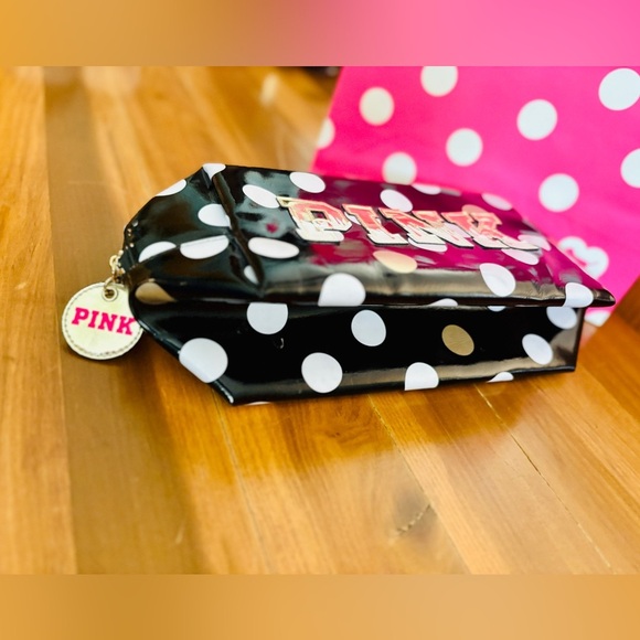 Victoria’s Secret PINK Logo Make-up Bag Embossed - Picture 9 of 9